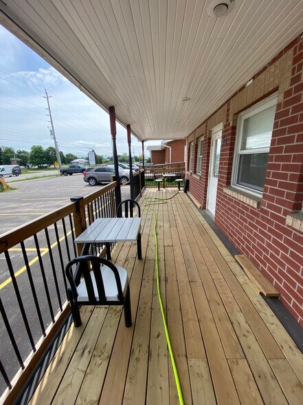 More Photos Of 56 Yonge St S, Springwater Fast Food For Sale