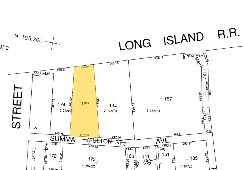 More Photos Of 725-745 Summa Ave, Westbury Warehouse For Lease