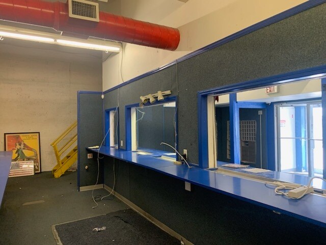 More Photos Of 185 Whalley Ave, New Haven Freestanding For Sale