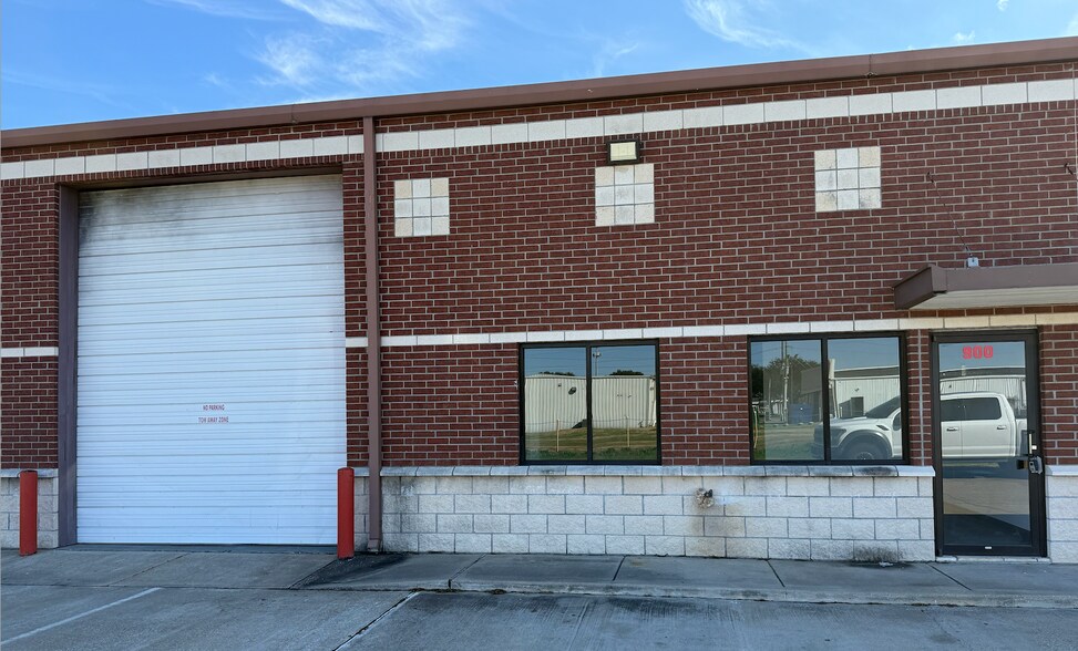 More Photos Of 5130 Franz Rd, Katy Warehouse For Lease
