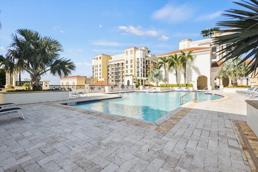 More Photos Of 801 S Olive Ave, West Palm Beach Apartments For Lease