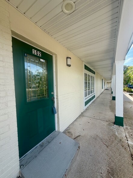 More Photos Of 28960 US Highway 19 N, Clearwater Medical For Sale