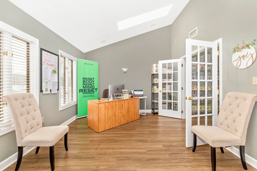 More Photos Of 360 Mill St, Hagerstown Office For Sale