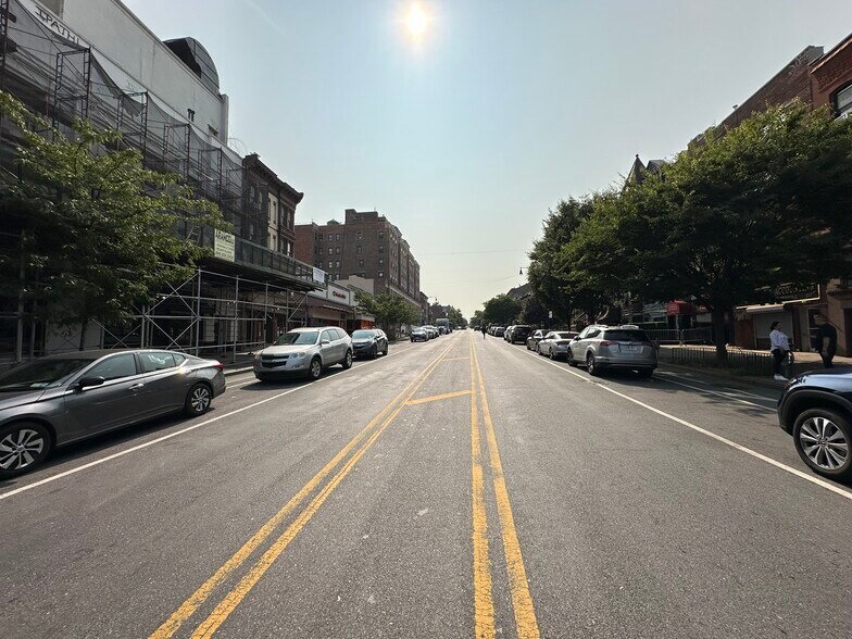 More Photos Of 332A 9th St, Brooklyn Office Residential For Lease