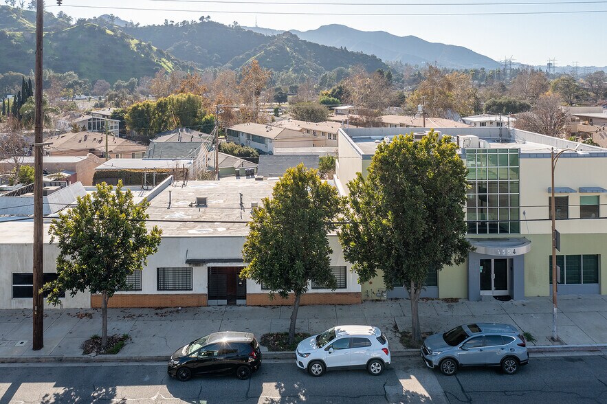 More Photos Of 1550 Victory Blvd, Glendale Office For Sale