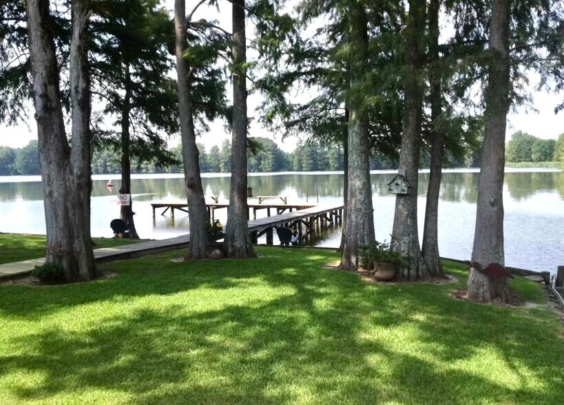 More Photos Of 1424 Fisherman Dr, Ferriday Hotel For Sale