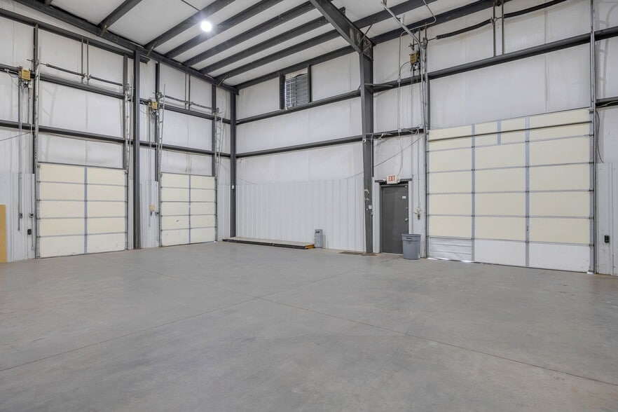 More Photos Of 311 England Pl, Spartanburg Manufacturing For Lease