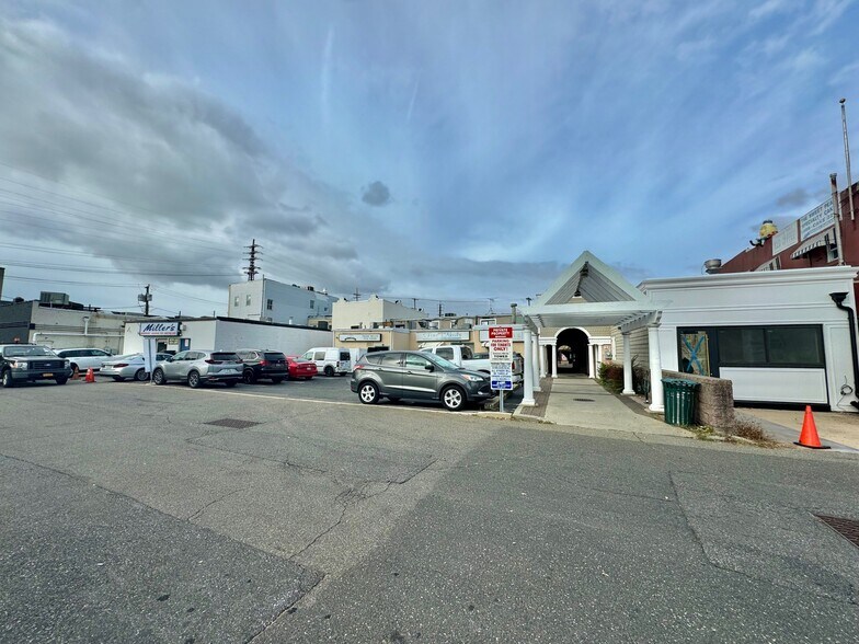 More Photos Of 32-38 Atlantic Ave, Lynbrook Office For Sale