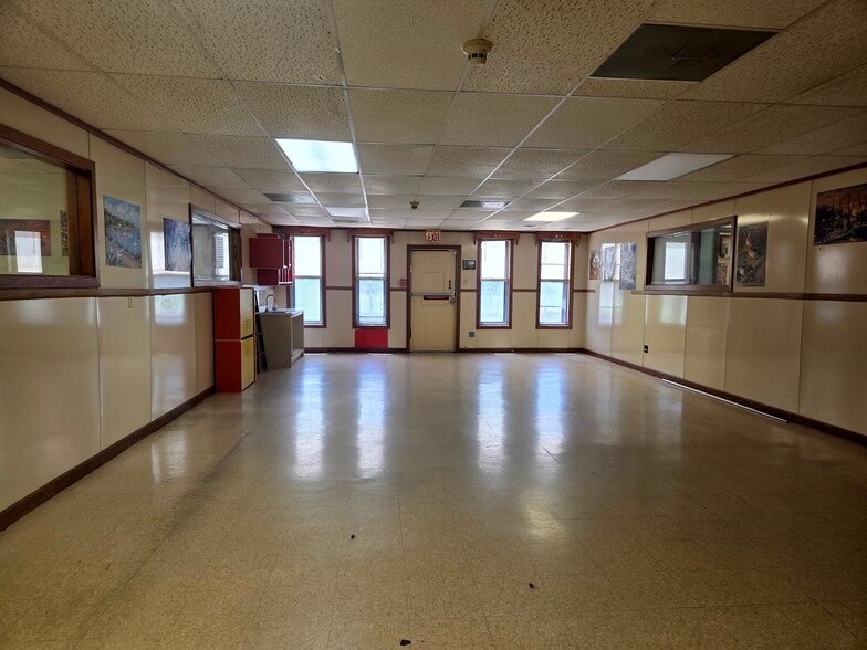 More Photos Of 2222 Belt Line Rd, Garland Religious Facility For Sale