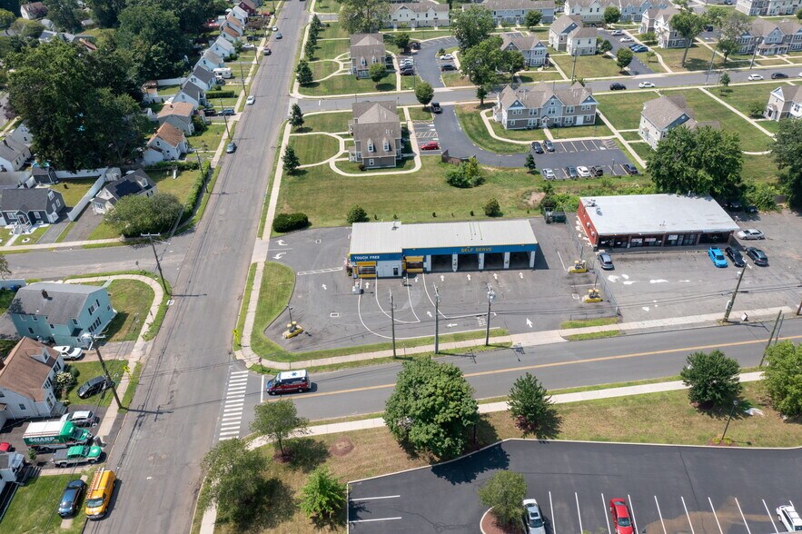 More Photos Of 2360 Corbin Ave, New Britain Carwash For Sale