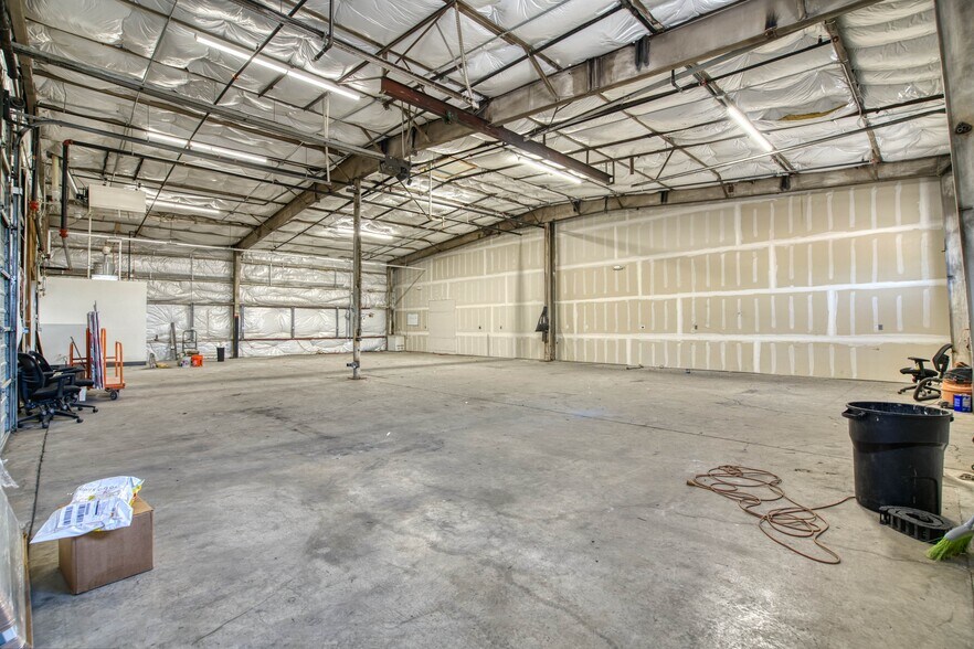 More Photos Of 4571 N Broadway St, Boulder Warehouse For Sale