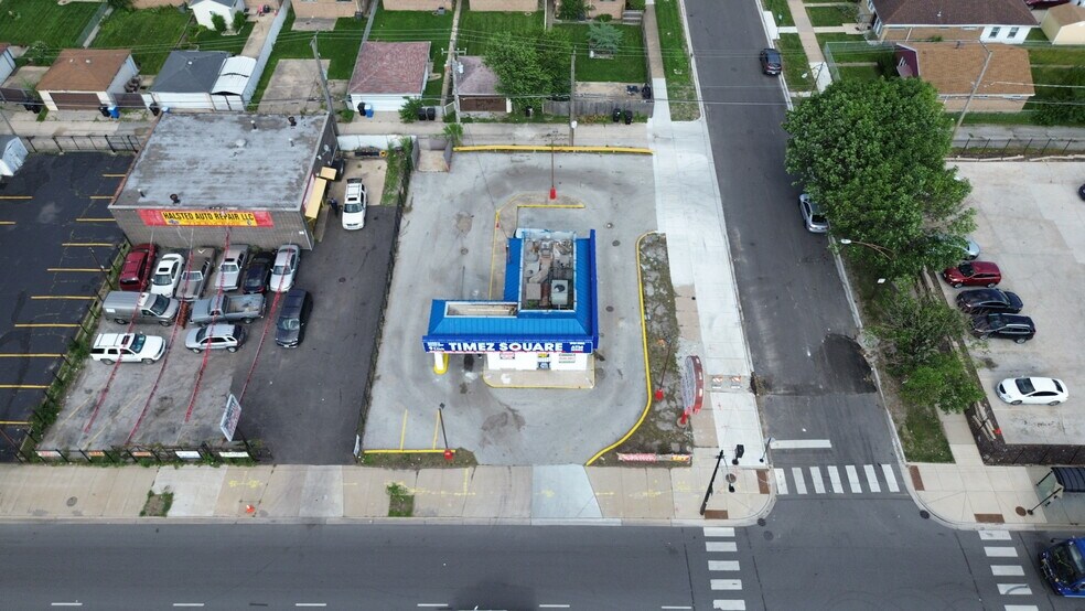 More Photos Of 10857 S Halsted St, Chicago Freestanding For Lease