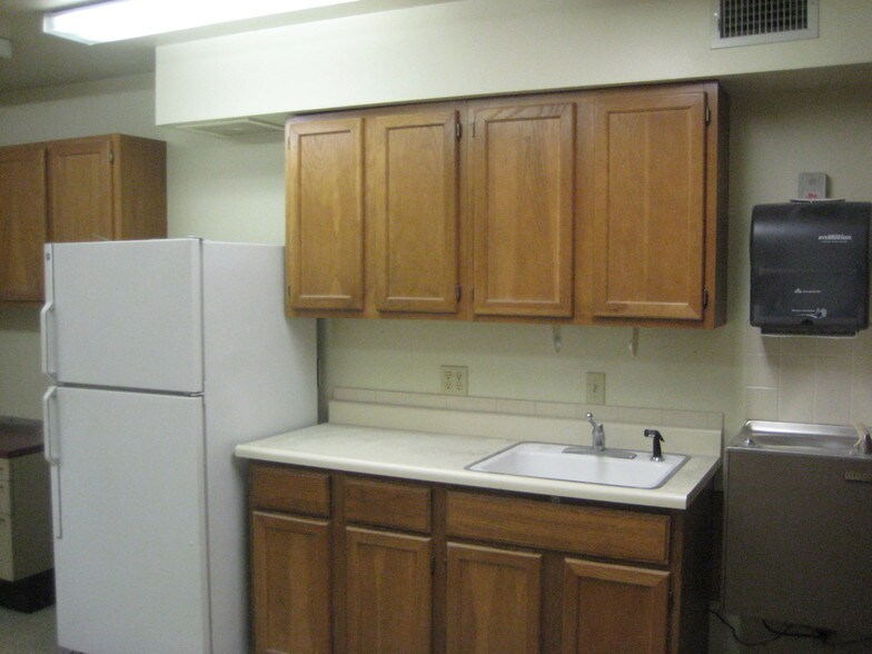 More Photos Of 1241 S Lipan St, Denver Warehouse For Sale