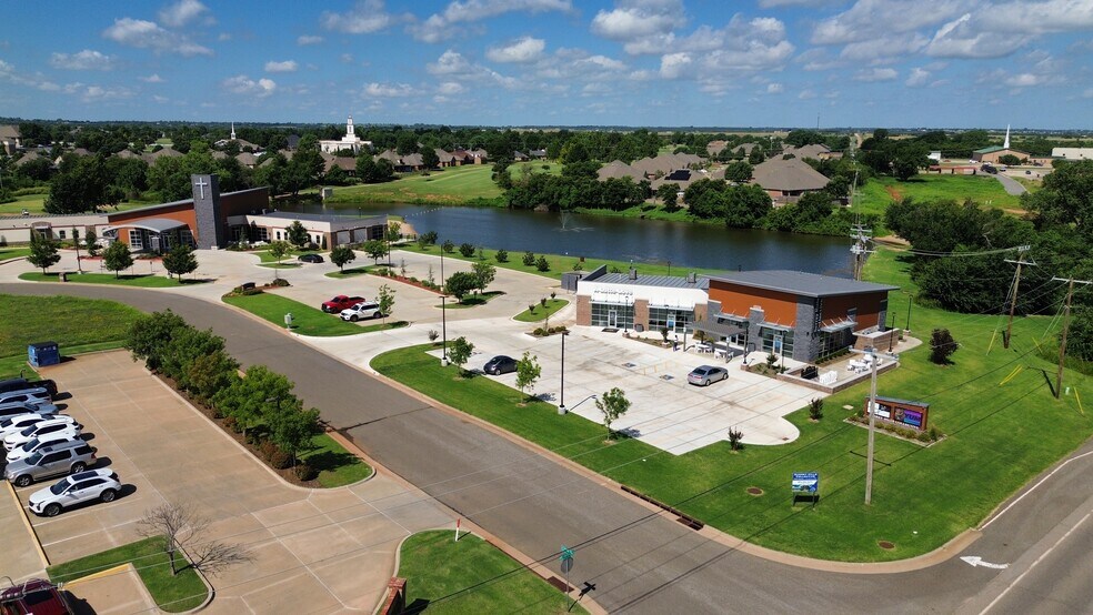 More Photos Of 12221 Ashford Dr, Yukon Storefront Retail Office For Lease