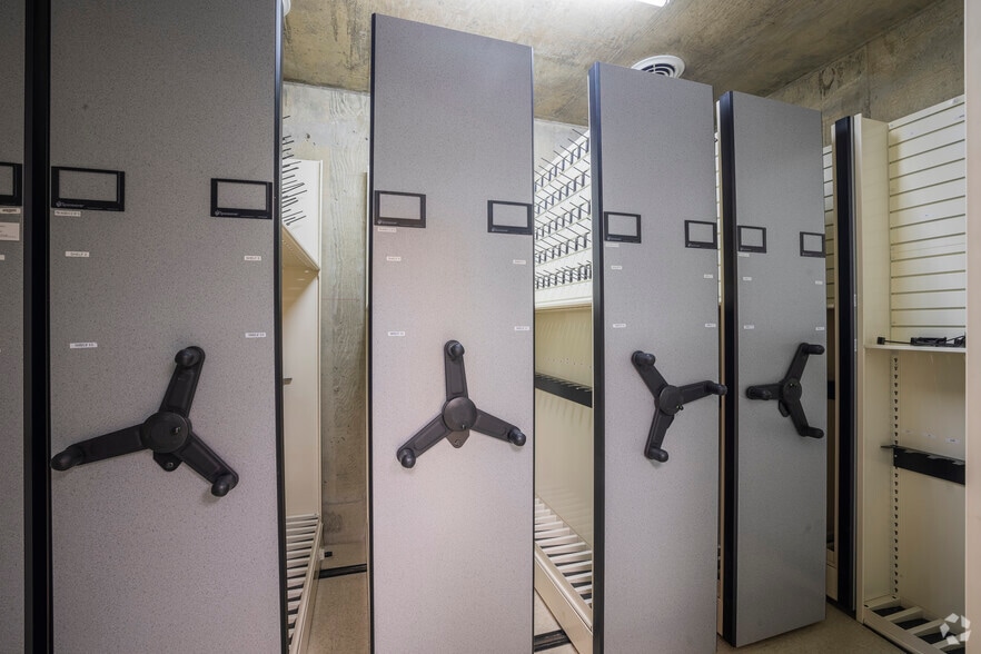 More Photos Of 355 N Wiget Ln, Walnut Creek Office For Sale