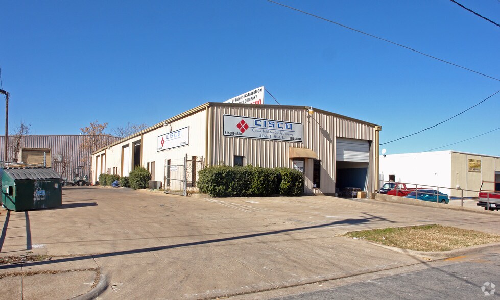 More Photos Of 2215 Solona St, Haltom City Warehouse For Sale