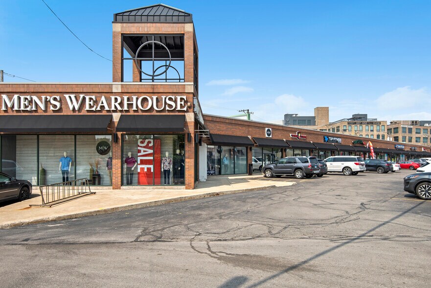 More Photos Of 2070-2112 N Clybourn Ave, Chicago Freestanding For Lease