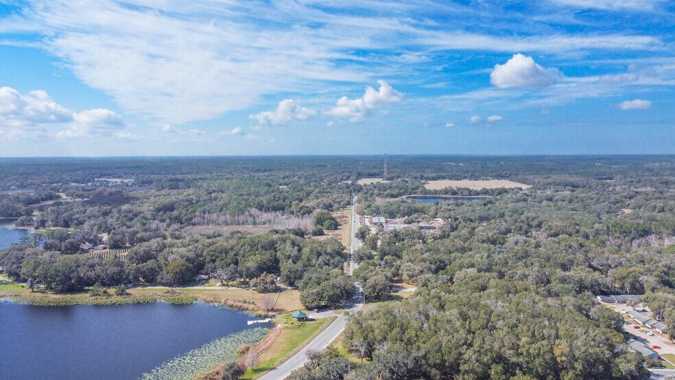More Photos Of 831 Huntington Rd, Crescent City Freestanding For Sale