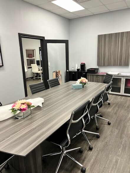 More Photos Of 11133 I-45 Fwy N, Conroe Light Manufacturing For Lease