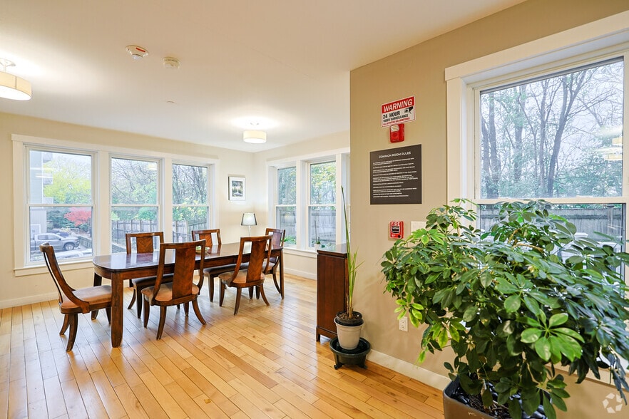 More Photos Of 87 New St, Cambridge Apartments For Sale