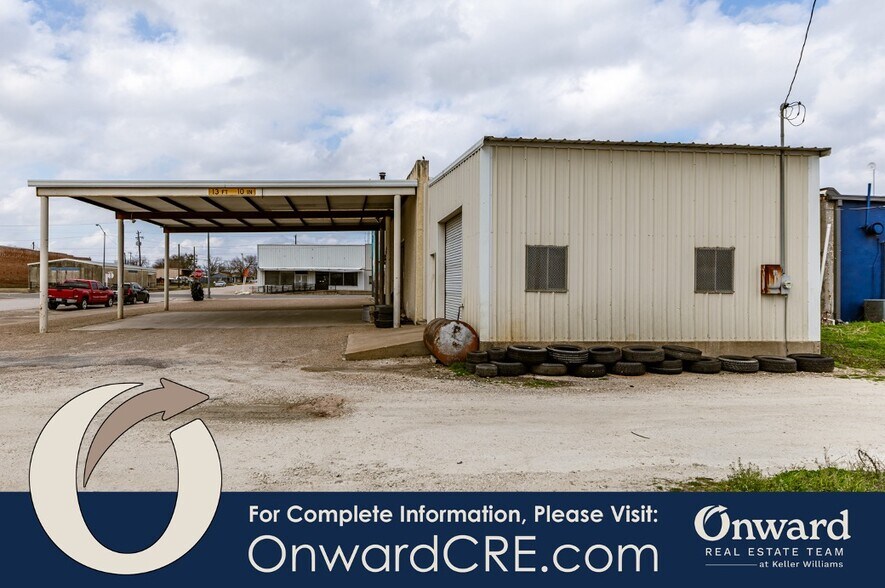 More Photos Of 404 E Texas Ave, Mart Flex For Sale