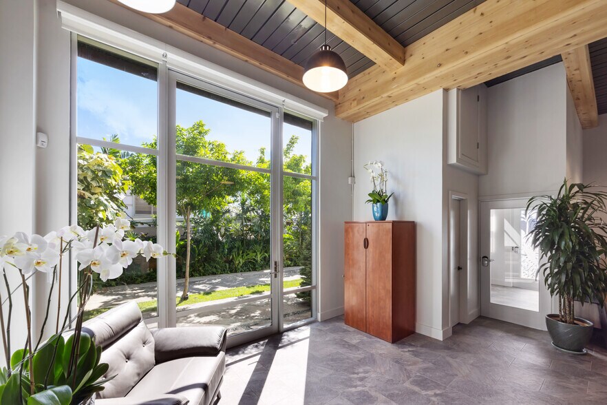 More Photos Of 3112 Mokihana St, Honolulu Loft Creative Space For Sale