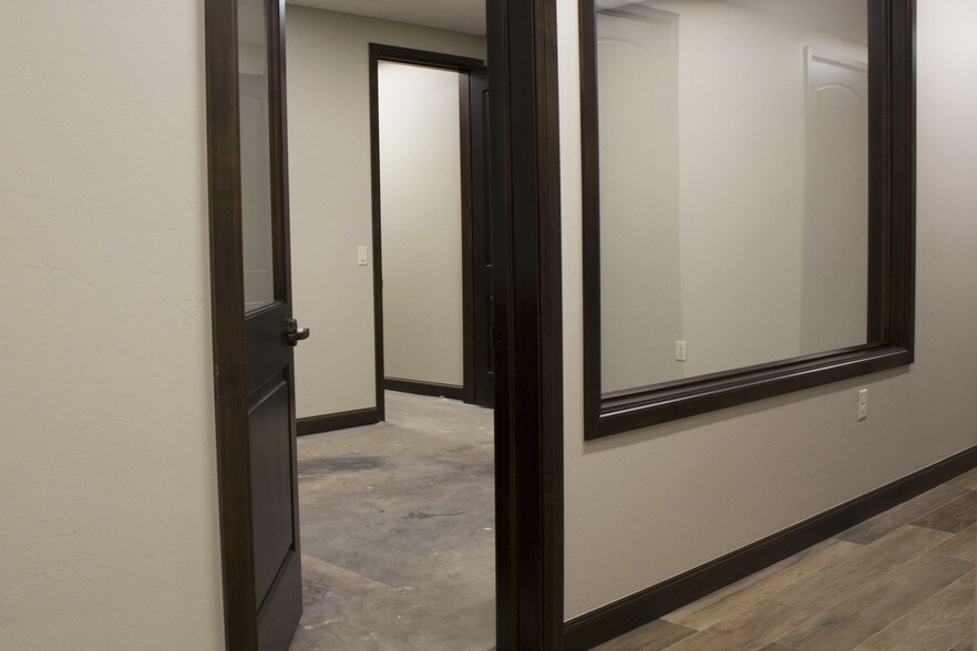 More Photos Of 225 Lilac Dr, Edmond Office For Lease