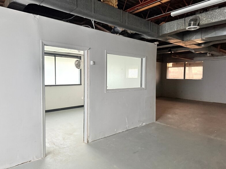 More Photos Of 4865 Carpenter Rd, Ypsilanti Warehouse For Sale