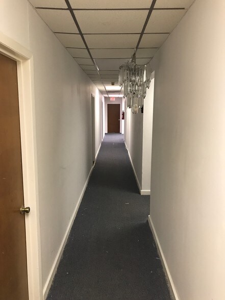 More Photos Of 1102 S Us Highway 1, Fort Pierce Storefront Retail Office For Sale