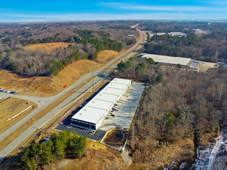 More Photos Of 1901 Peachtree Industrial Blvd, Buford Warehouse For Lease