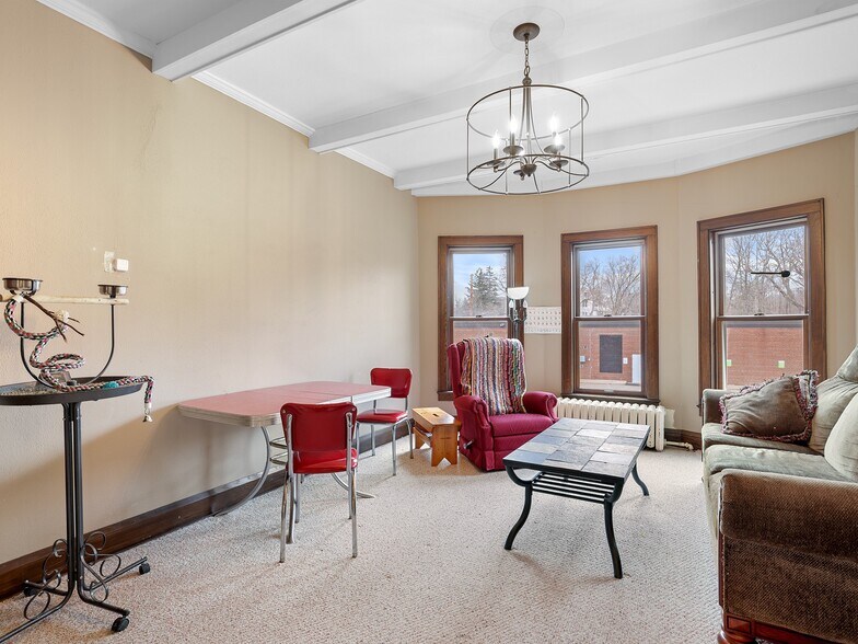 More Photos Of 520 2nd St, Excelsior Funeral Home For Sale