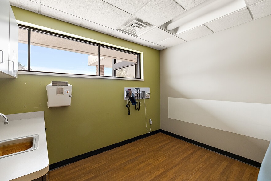 More Photos Of 1794 N Lapeer Rd, Lapeer Medical For Lease