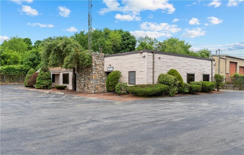 More Photos Of 63 Bleachery Ct, Warwick Distribution For Sale
