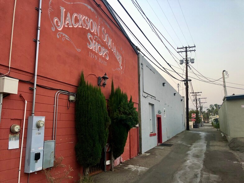 More Photos Of 119 N Main Ave, Fallbrook Restaurant For Sale