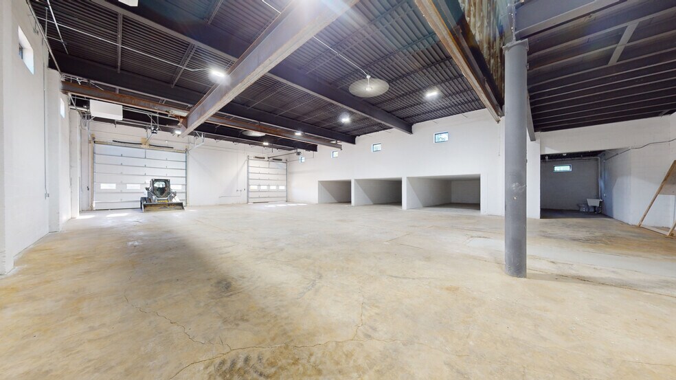 More Photos Of 2625 14th Ave SW ave, Minot Warehouse For Sale