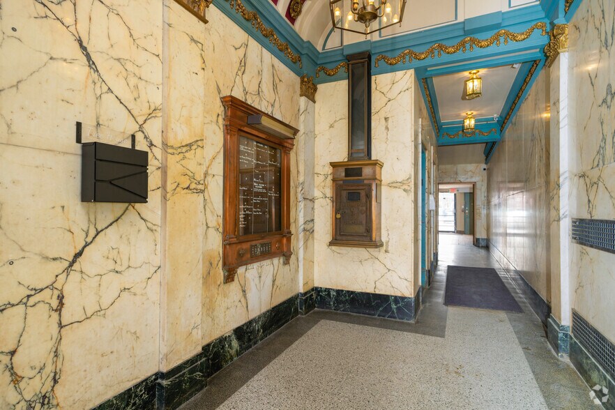 More Photos Of 289-309 Bridge St, Springfield Medical For Lease