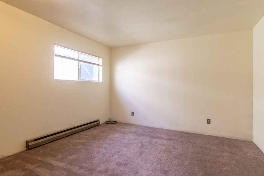 More Photos Of 527 E 1st St, Port Angeles Apartments For Sale