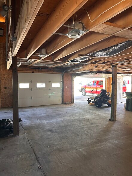 More Photos Of 411 Fairchance Rd, Morgantown Flex For Lease