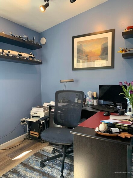 More Photos Of 15 Locke St, Kennebunkport Hospitality For Sale