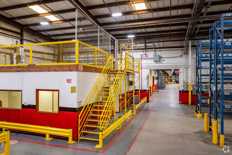 More Photos Of 3900 S Cicero Ave, Cicero Warehouse For Sale