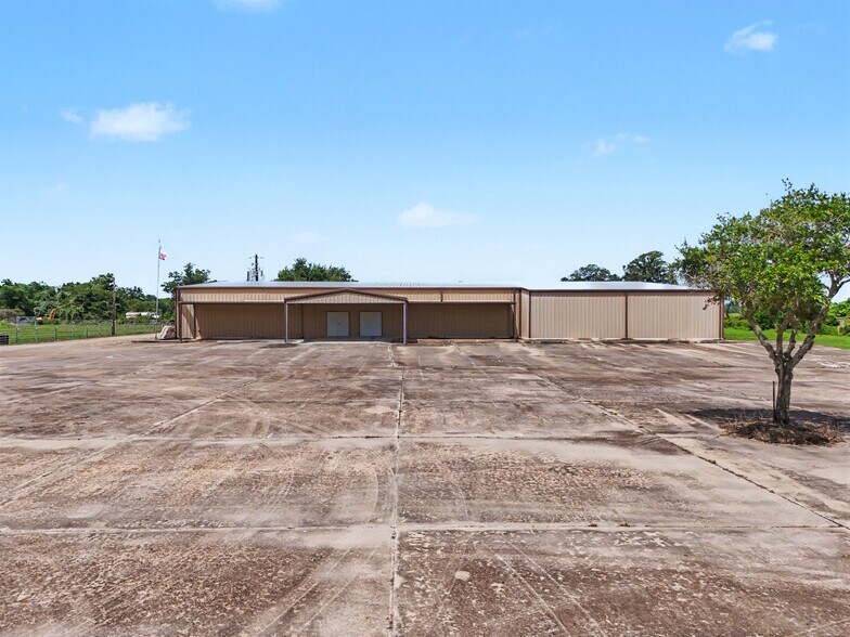 More Photos Of 37310 FM 521 Rd, Brazoria Distribution For Lease