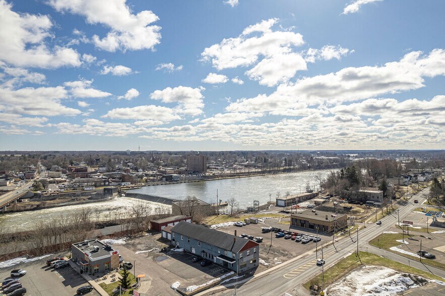 More Photos Of 15 W 1st St S, Fulton Freestanding For Sale