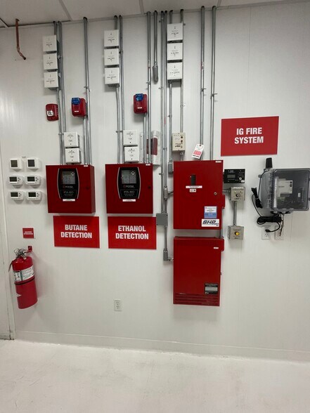 More Photos Of 34 Extension St, Attleboro Warehouse For Sale