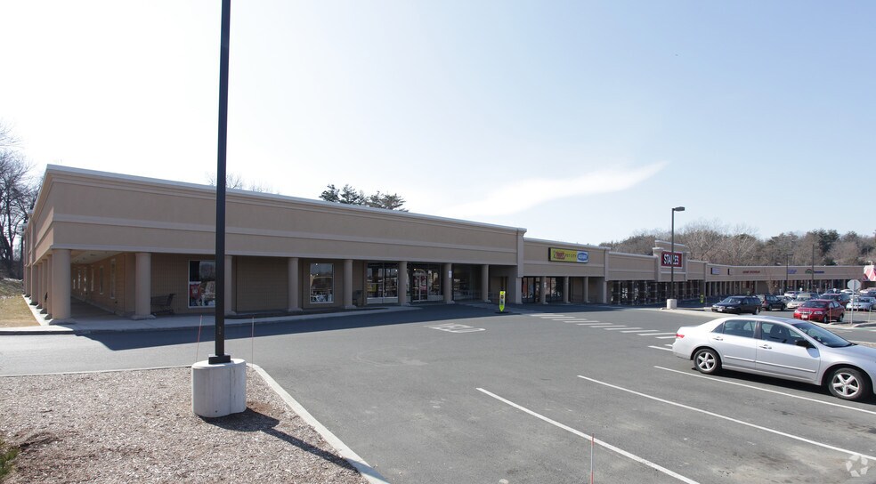 More Photos Of 102-162 N King St, Northampton Unknown For Lease