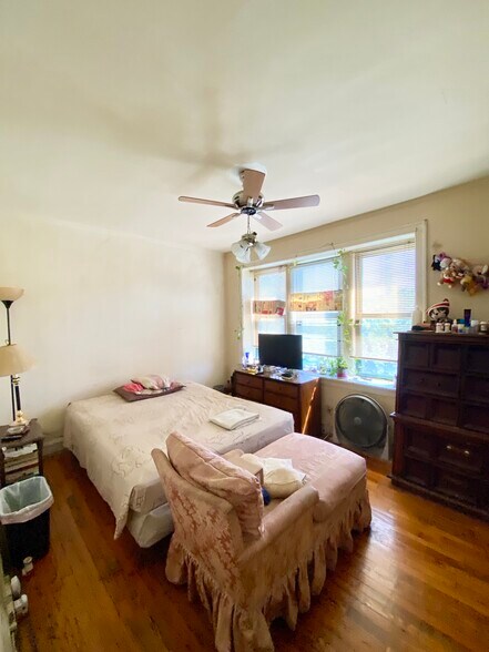 More Photos Of 8156 S Laflin St, Chicago Apartments For Sale