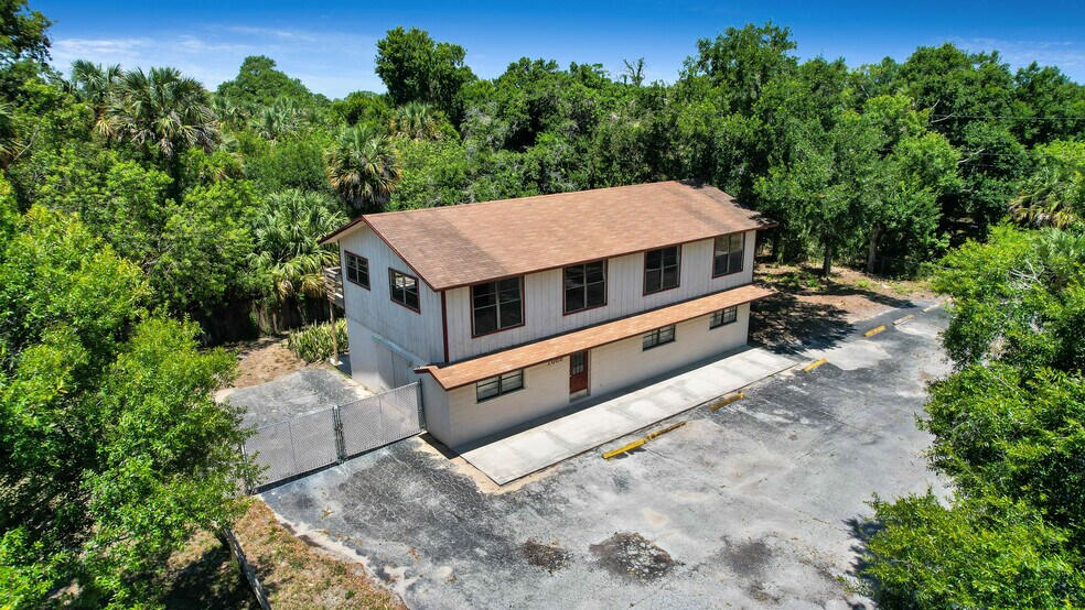 More Photos Of 1055 27th Ave SW, Vero Beach Flex For Sale