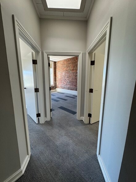 More Photos Of 117-121 N State St, Jackson Loft Creative Space For Lease