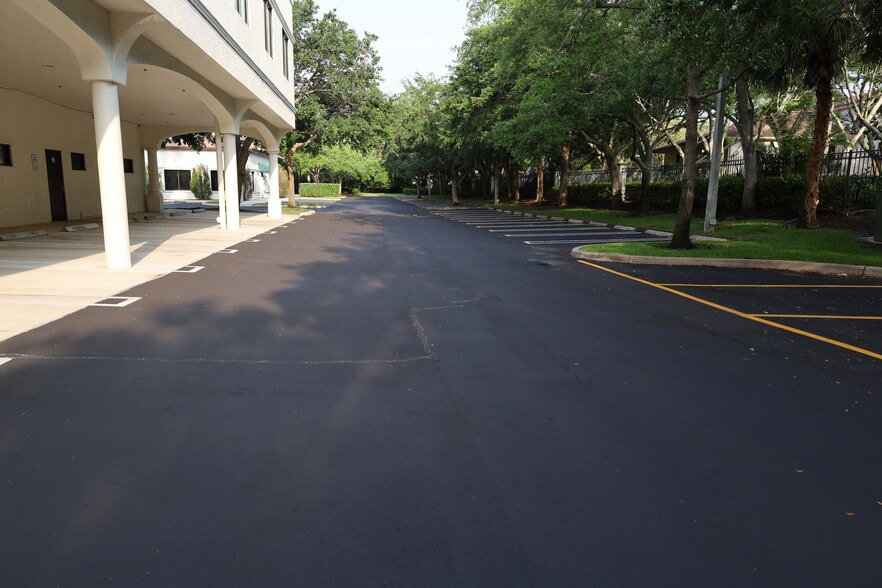 More Photos Of 12300 S Shore Blvd, Wellington Medical For Lease