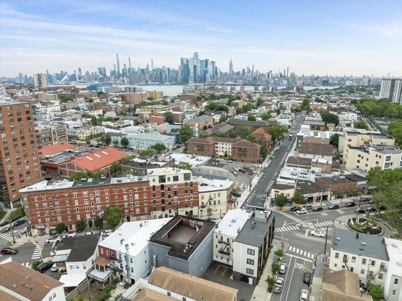 More Photos Of 512 Paterson Plank Rd, Jersey City Restaurant For Sale