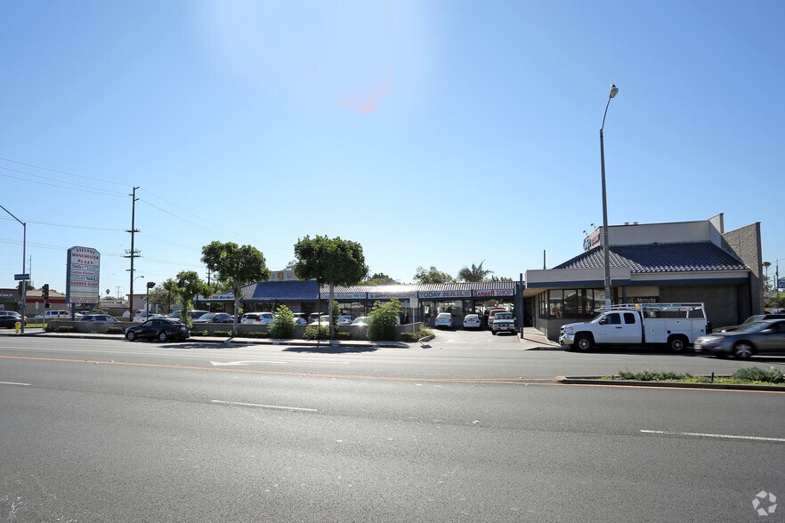 More Photos Of 400 W Manchester Blvd, Inglewood Unknown For Lease